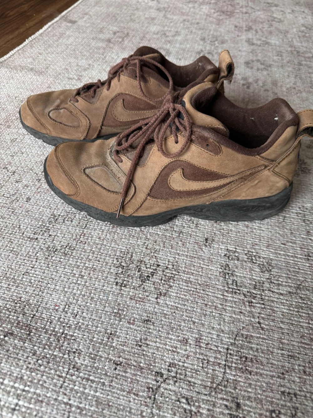 Nike Men's Brown Suede Lace-Up Boots